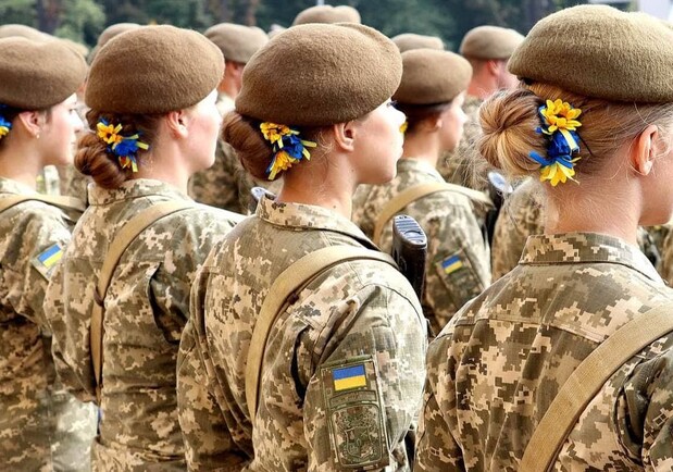 Петиция об отмене воинского учета женщин набрала более 33 тысяч голосов 