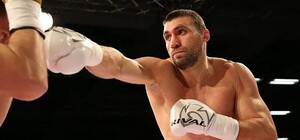 Украинский боксер Виктор Выхрист проведет бой 1 января 