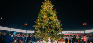 Как выглядит новогодняя локация возле Арки Дружбы народов