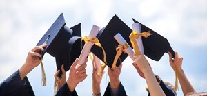 Узнайте на сколько повысили стипендии украинским студентам