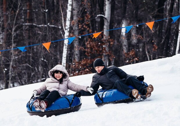 Под Киевом открыли семейный парк для зимних развлечений Woodhills. 