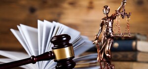 Одесский судья приговорил хулигана к чтению романа 