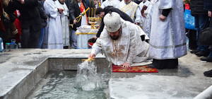 Где в Харькове будут святить воду на Крещение: график и адреса источников