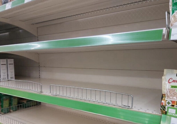 В супермаркетах Киева массово раскупают гречку и сахар: в чем причина. 