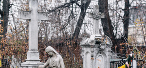 На Киевщине с могилы женщины снесли крест без ведома ее семьи