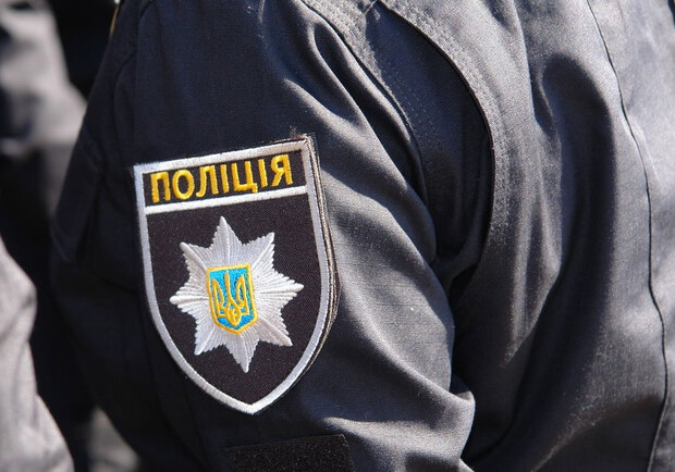 В Киеве полицейские жестко избили задержанного мужчину. 
