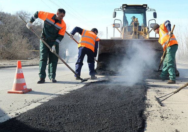 В Киеве коммунальщики разворовали более 500 тыс грн на ремонте дорог. 