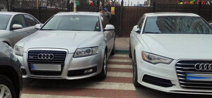 Автохамы в Одессе: свежая фотоподборка очень плохой парковки за неделю