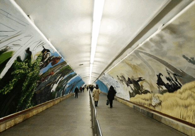 Мурал із рекламою електронної гри у київському метро принесе бюджету 160 тисяч гривень. 