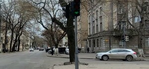 У центрі Одеси ще на одному перехресті змінили схему руху