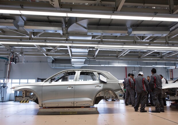 В Украине будут бесплатно обслуживать автомобили коммунальщиков и госслужб  фото: carlos aranda/Unsplash