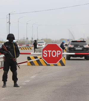 Как вести себя на блокпостах во время войны: главные правила