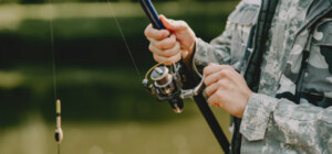 В Запорожской области запретили навигацию маломерных судов, а также ловить рыбу в Днепре и не только