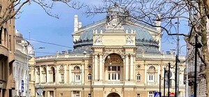 Оккупанты распространяют фейк о минировании Оперного театра в Одессе