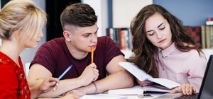 Почему поступающим нужно регистрироваться на ВНО, если его отменили