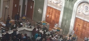 Одесситы штурмуют Главпочтамт и паспортные сервисы 