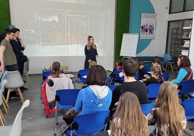 У Києві запустили безкоштовні творчі заняття для дітей. 