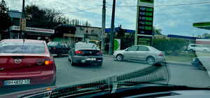 На одесских заправках образовались очереди и нет бензина: что случилось