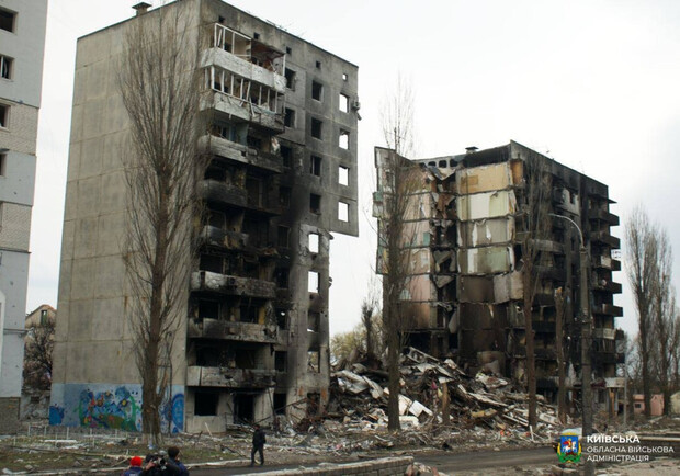 У Литві оголосили збір скла для зруйнованих міст України. 