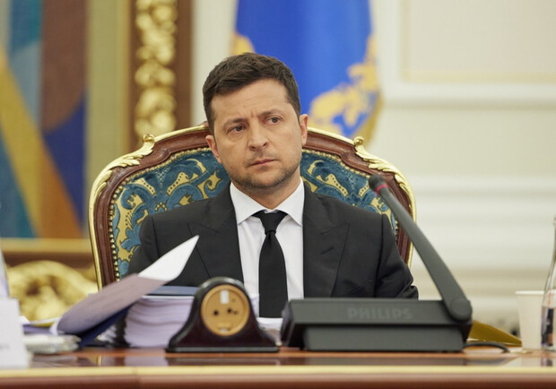 Зеленський відреагував на петицію про скасування заборони на виїзд з України чоловікам. 