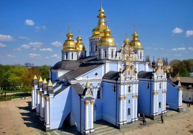 Михайлівський собор у Києві святкує 22-річницю із дня свого відновлення. 