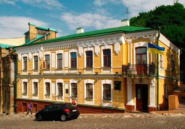 У Києві для відвідувачів відкривають музей Булгакова 