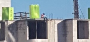 На Київщині врятували жінку, яка намагалася стрибнути з багатоповерхівки