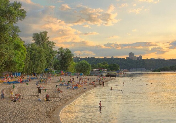Фахівці перевірили якість води на пляжах Києва: результати. 