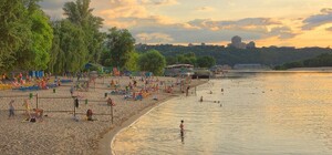 Специалисты проверили качество воды на пляжах Киева: результаты