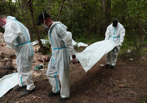Біля села Мироцьке знайшли ще одне поховання вбитих окупантами громадян. 