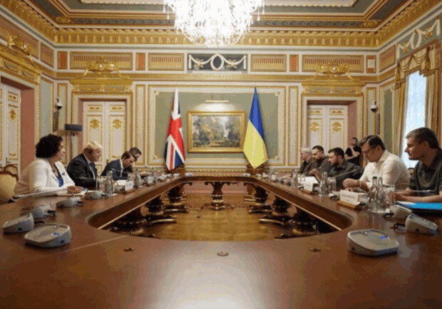 Що обговорювали прем'єр Великої Британії з Володимиром Зеленським у Києві. 
