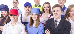 Учителя, фармацевты, водители: кого сейчас ищут работодатели в Харькове и области