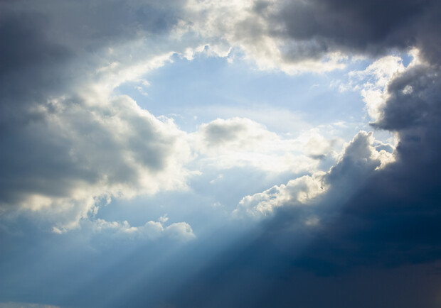 Если верить синоптикам, сегодня солнышко покажется из-за туч. Фото с сайта sxc.hu