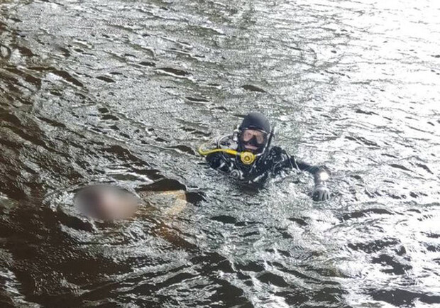 В Киеве девушка прыгнула с моста и утонула 