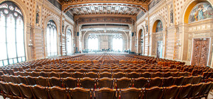 В Одесской филармонии практически нет крыши: во время дождей там потопы