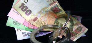 У Києві шахрай ошукав жінку на 10 тисяч гривень, обіцяючи евакуацію з Маріуполя