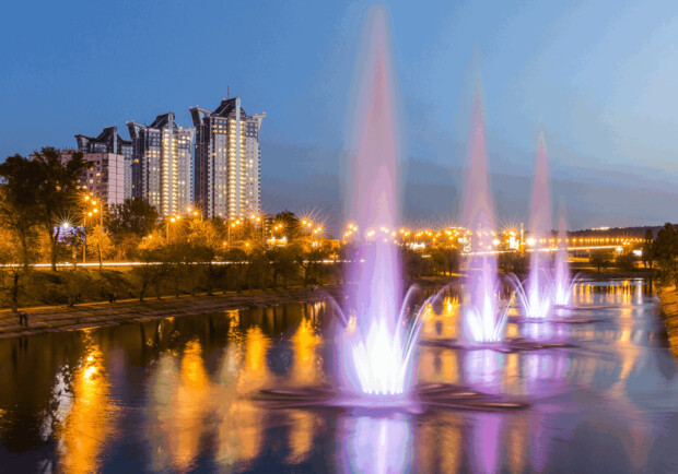 У двох місцях у Києві незабаром запрацюють музичні фонтани. 
