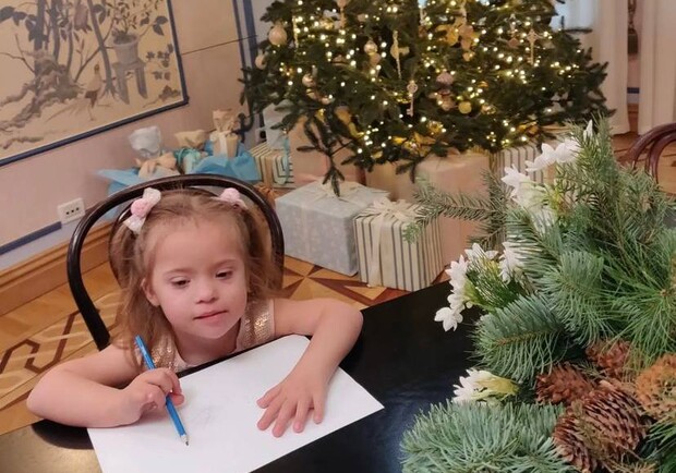 Вбита росіянами у Вінниці 4-річна Ліза знімалася у різдвяному ролику Олени Зеленської. 