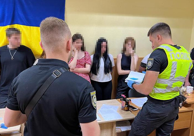 В Киеве мошенники выманивали деньги у граждан под видом помощи больным детям. 