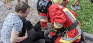 Спасатели на Отрадном вытащили ногу подростка из решетки ливнестока