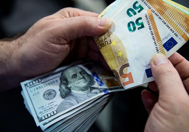 Курс валют в Украине 31 июля 2022: сколько стоит доллар и евро. 