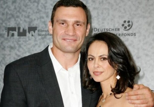 Мер Києва Віталій Кличко розлучається з дружиною після 25 років шлюбу. 