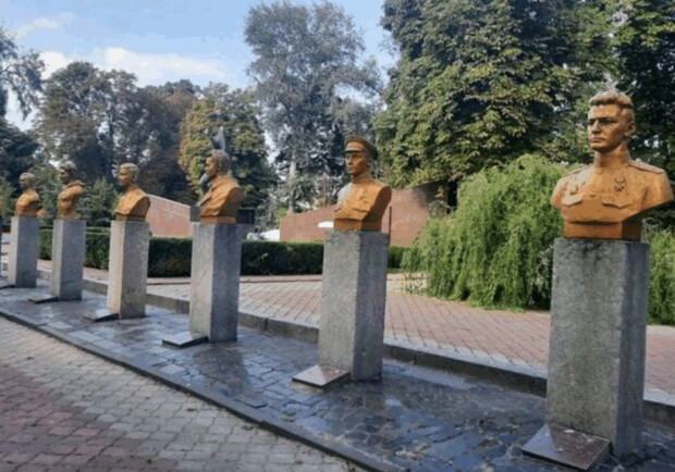 В Борисполе будет демонтирована Аллея героев Советского Союза. 