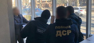 В Одесской области налоговики брали взятки за справки для предпринимателей