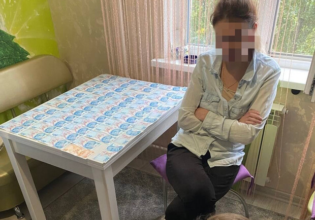У Києві затримали жінку, яка відправляла українок до секс-рабства 