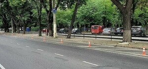 Возле одесского вокзала установили делиниаторы