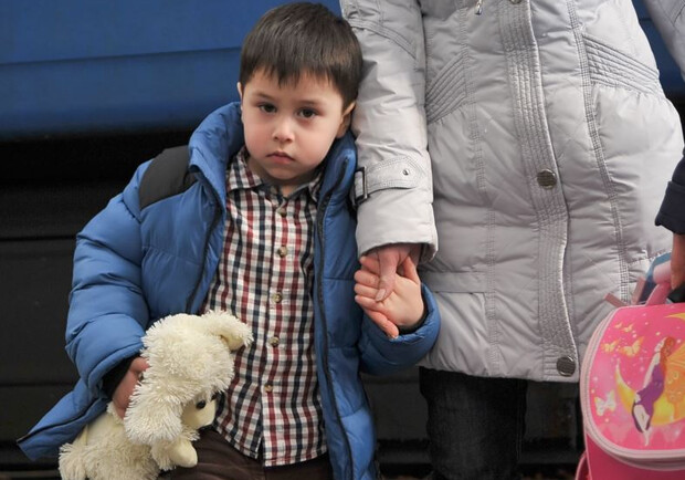 У Києві збирають теплий одяг для дітей, які знаходяться в "гарячих точках". 