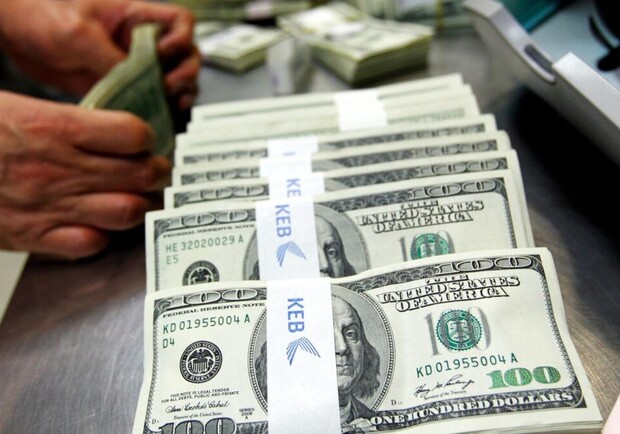 Курс валют в Україні 24 вересня 2022 року: скільки коштує долар і євро. 