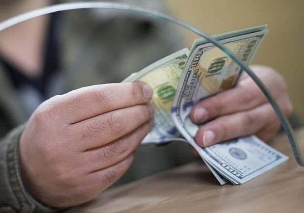 Курс валют в Україні 28 вересня 2022 року: скільки коштує долар і євро. 