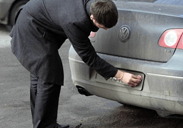 В Украине теперь будут штрафовать за грязные номера на авто. 